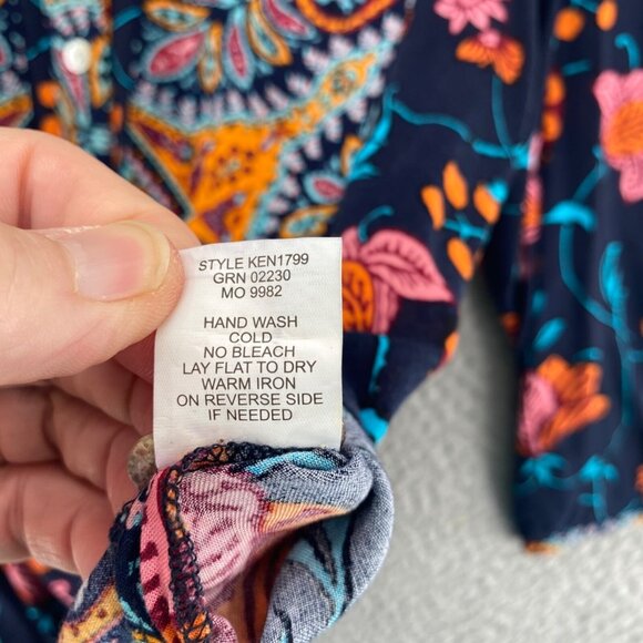 Fig & Flower Top Womens Small Navy Multi Floral 3/4 Sleeve Tunic 1/4 Button Up - Picture 6 of 10